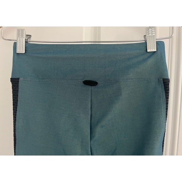 Koral Dynamic Duo High Rise Leggings sz. S blue/black mesh bottom  NWOT - Picture 3 of 4